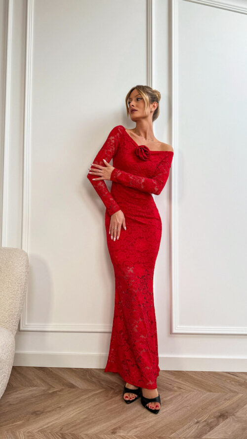 Lace maxi dress with rose and open shoulders -RED