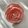 Ręcznie wykonana róża na spince - Pastelowy Róż