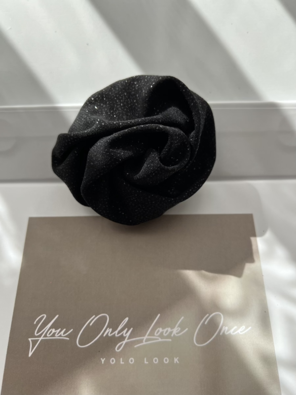 Czarna róża na spince - brokatowa MINI Black Glitter Rose Hair Clip - MINI